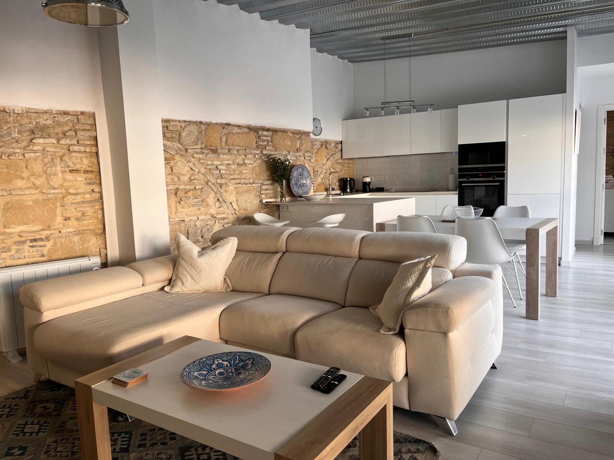 Casa Nuna Modern Loft With Private Garden Terrace เฮเรซ เด ลาฟรอนเตรา ภายนอก รูปภาพ