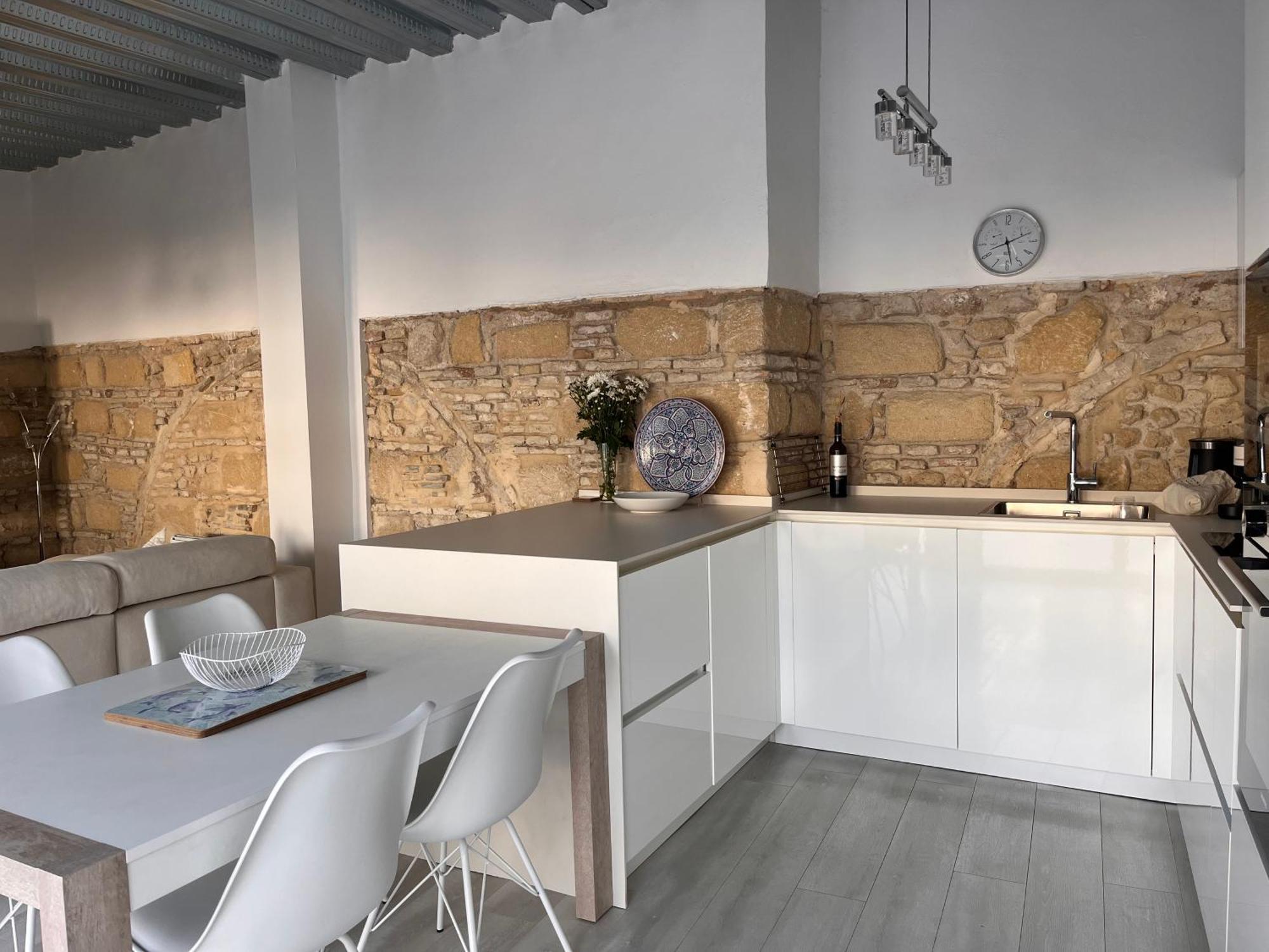 Casa Nuna Modern Loft With Private Garden Terrace เฮเรซ เด ลาฟรอนเตรา ภายนอก รูปภาพ